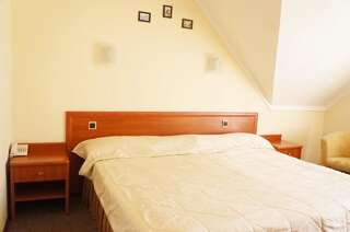 Гостиница Лаптау Зеленоградск Двухместный номер с 1 кроватью или 2 отдельными кроватями-1